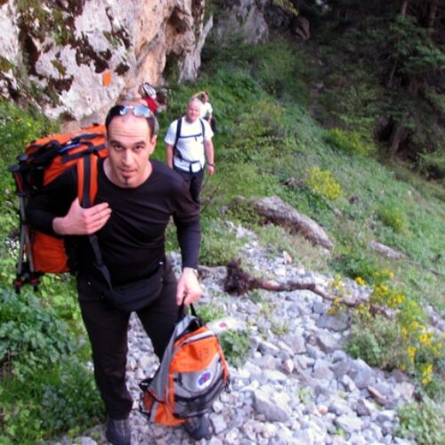 monopati parnassou 5